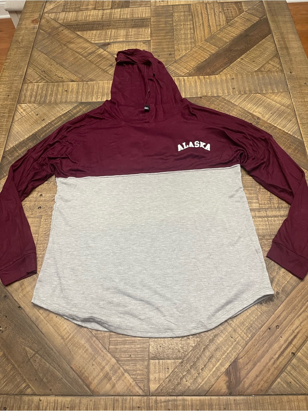 Popular Sports Alaska Colorblock Lightweight Hooded Pullover
